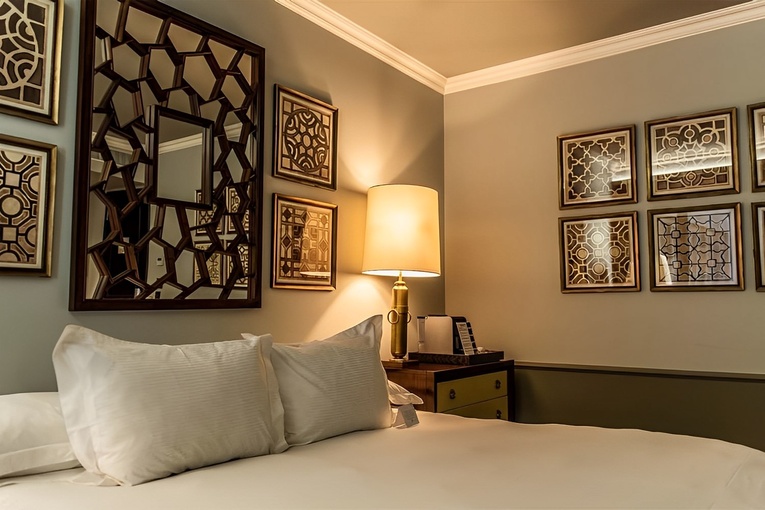 THE LASTARRIA ROOM LuxuriaVacations