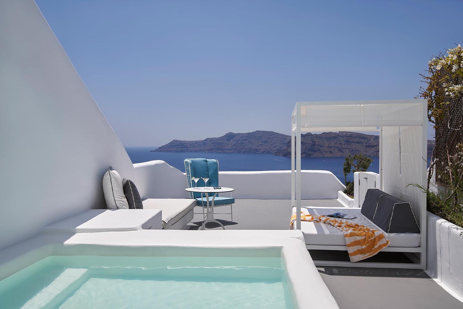 The Open Courtyard Suite - Gea House LuxuriaVacations