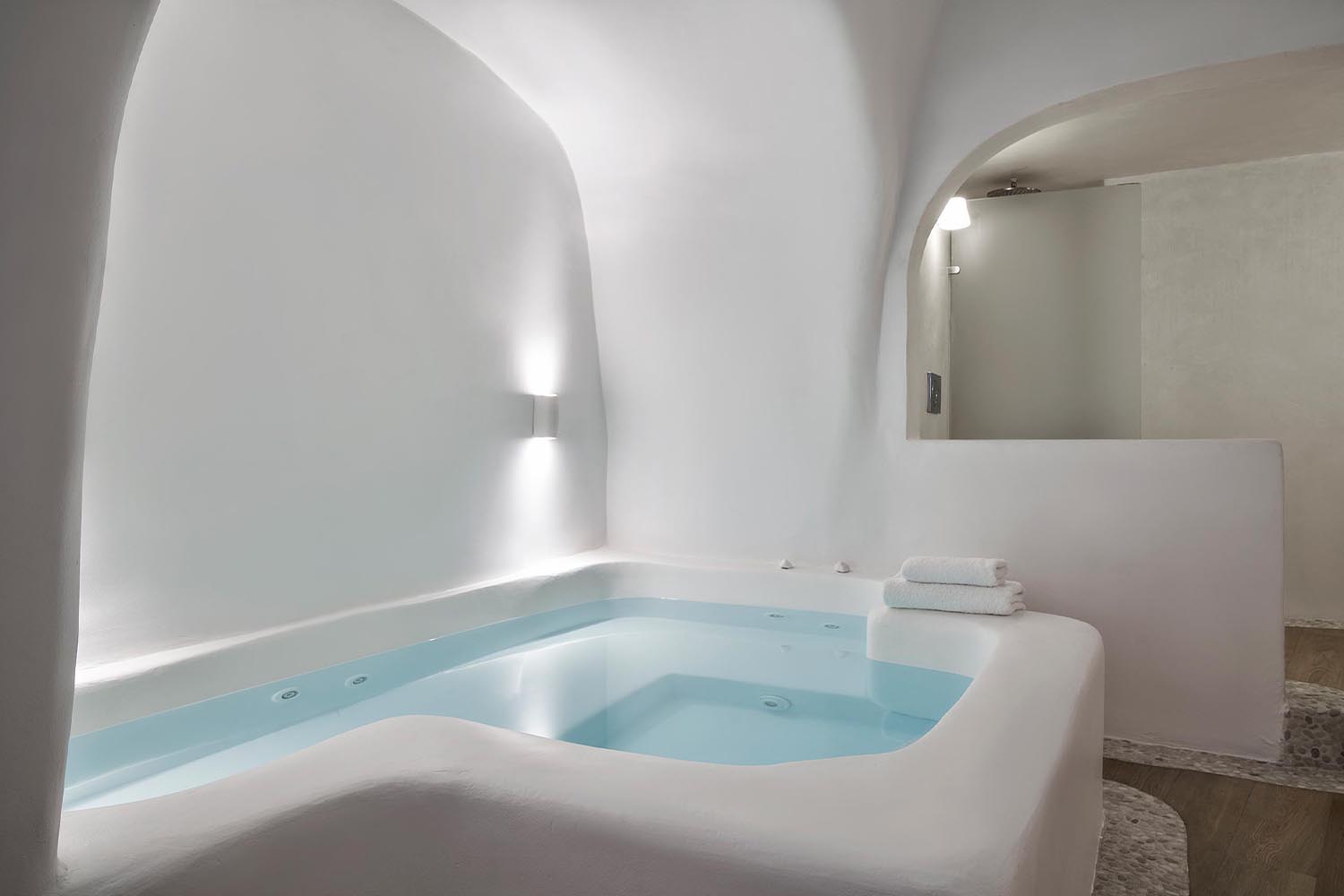 The Open Courtyard Suite - Gea House LuxuriaVacations
