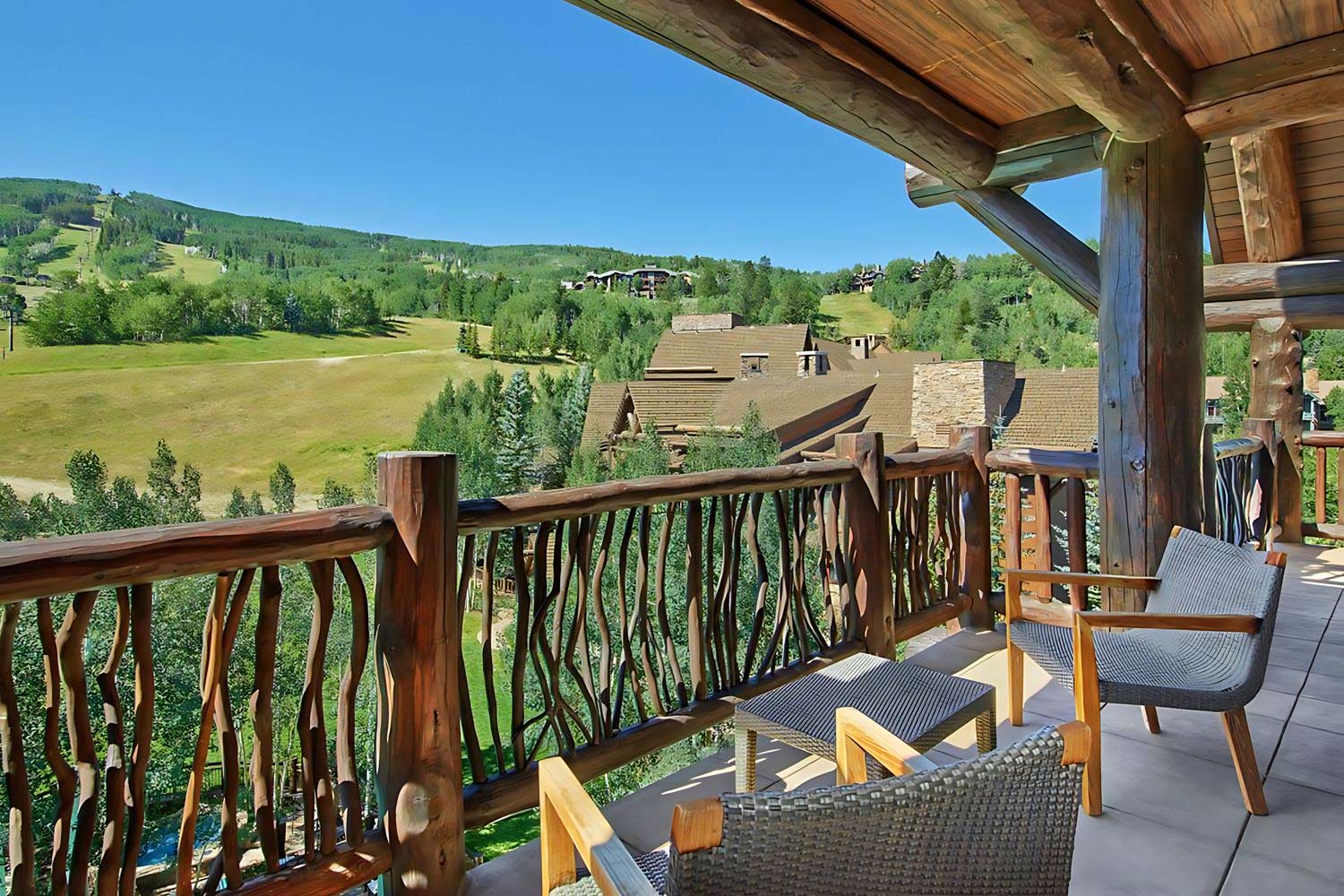 The Ritz-Carlton Suite 1 Bedroom Suite, 1 King, Mountain view, Balcony, Fireplace LuxuriaVacations