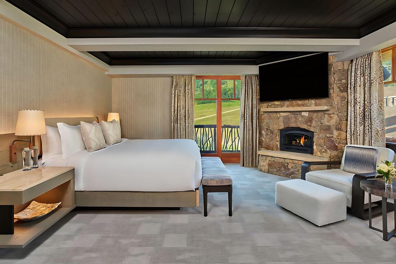 The Ritz-Carlton Suite 1 Bedroom Suite, 1 King, Mountain view, Balcony, Fireplace LuxuriaVacations