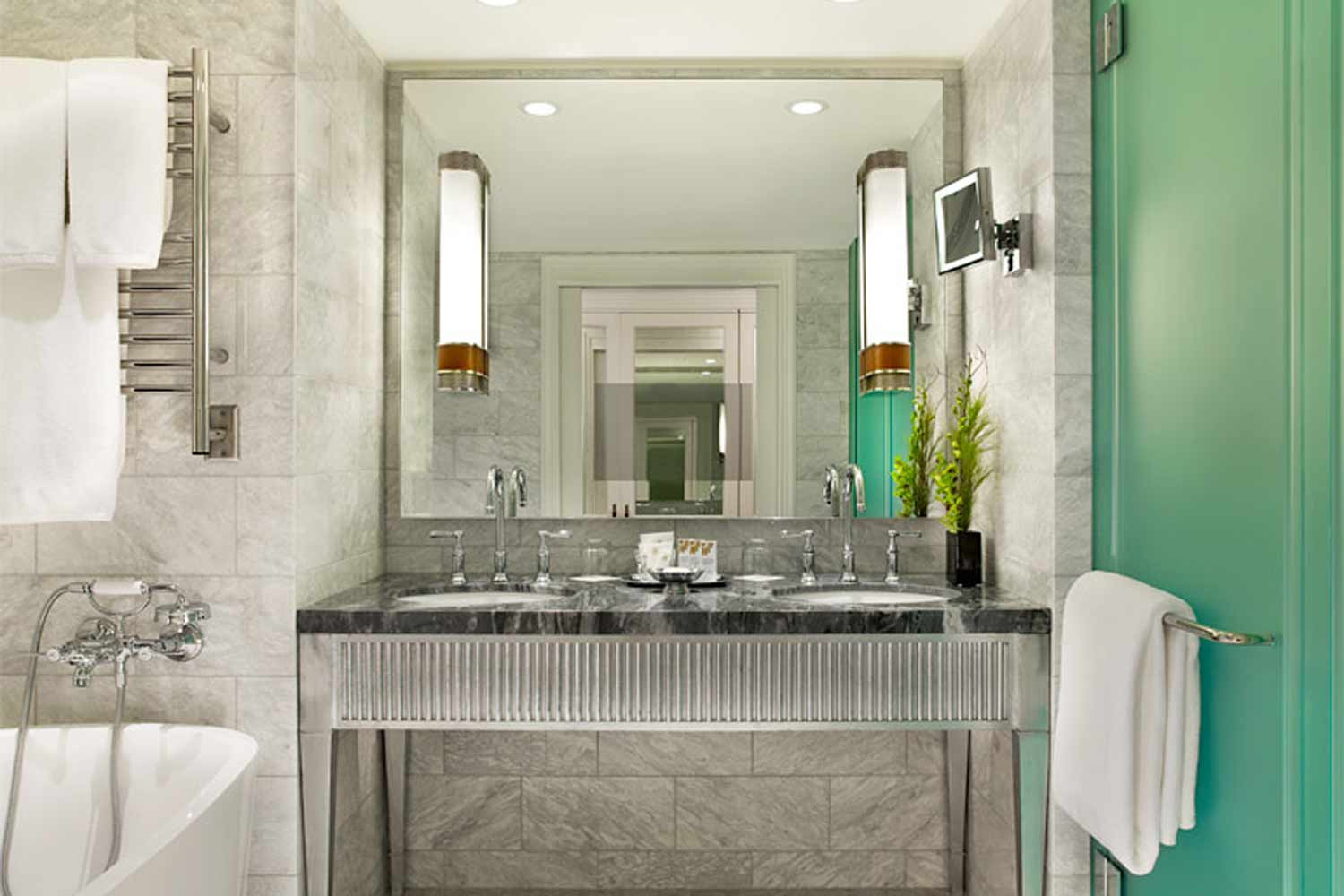 Deluxe Double LuxuriaVacations