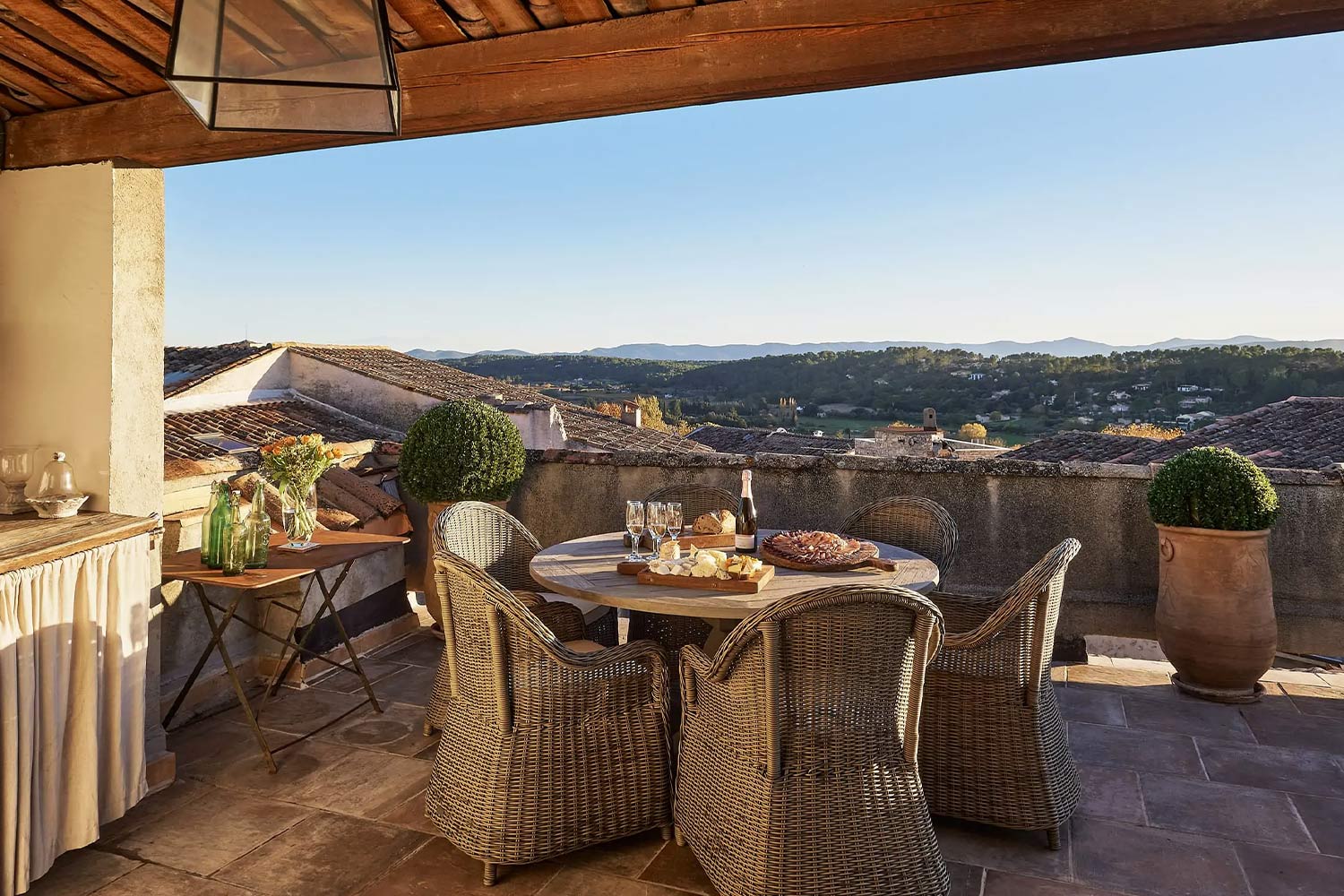 The Village House LuxuriaVacations