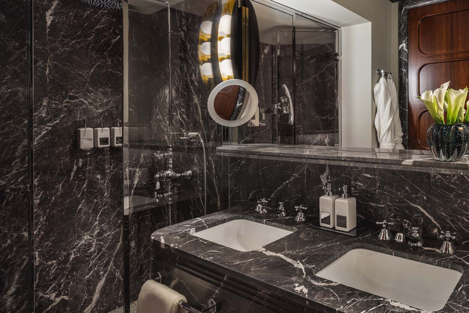 Three-Bedroom Penthouse with Terrace LuxuriaVacations