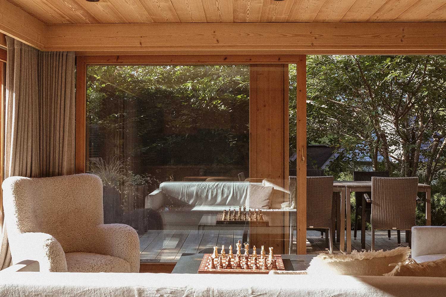 THREE-BEDROOM SUITE LuxuriaVacations