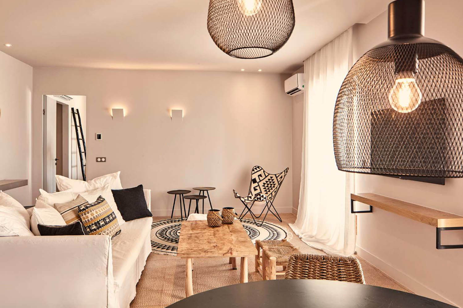 Three Bedroom Waterfront Villa with Private Pool LuxuriaVacations