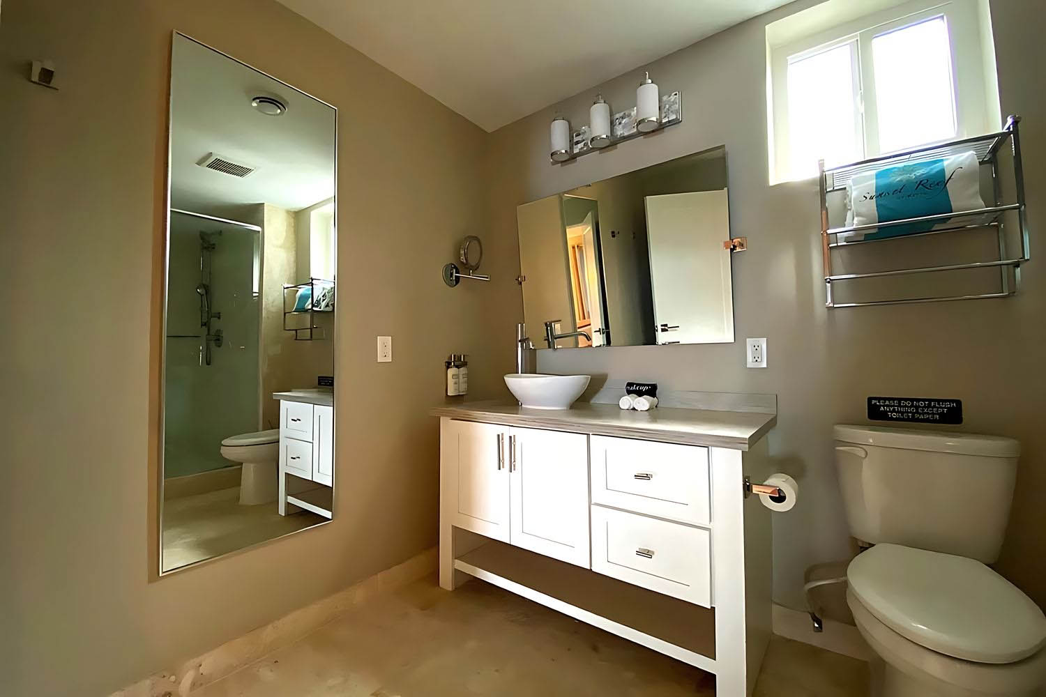 Timothy Hill Standard King Suite LuxuriaVacations