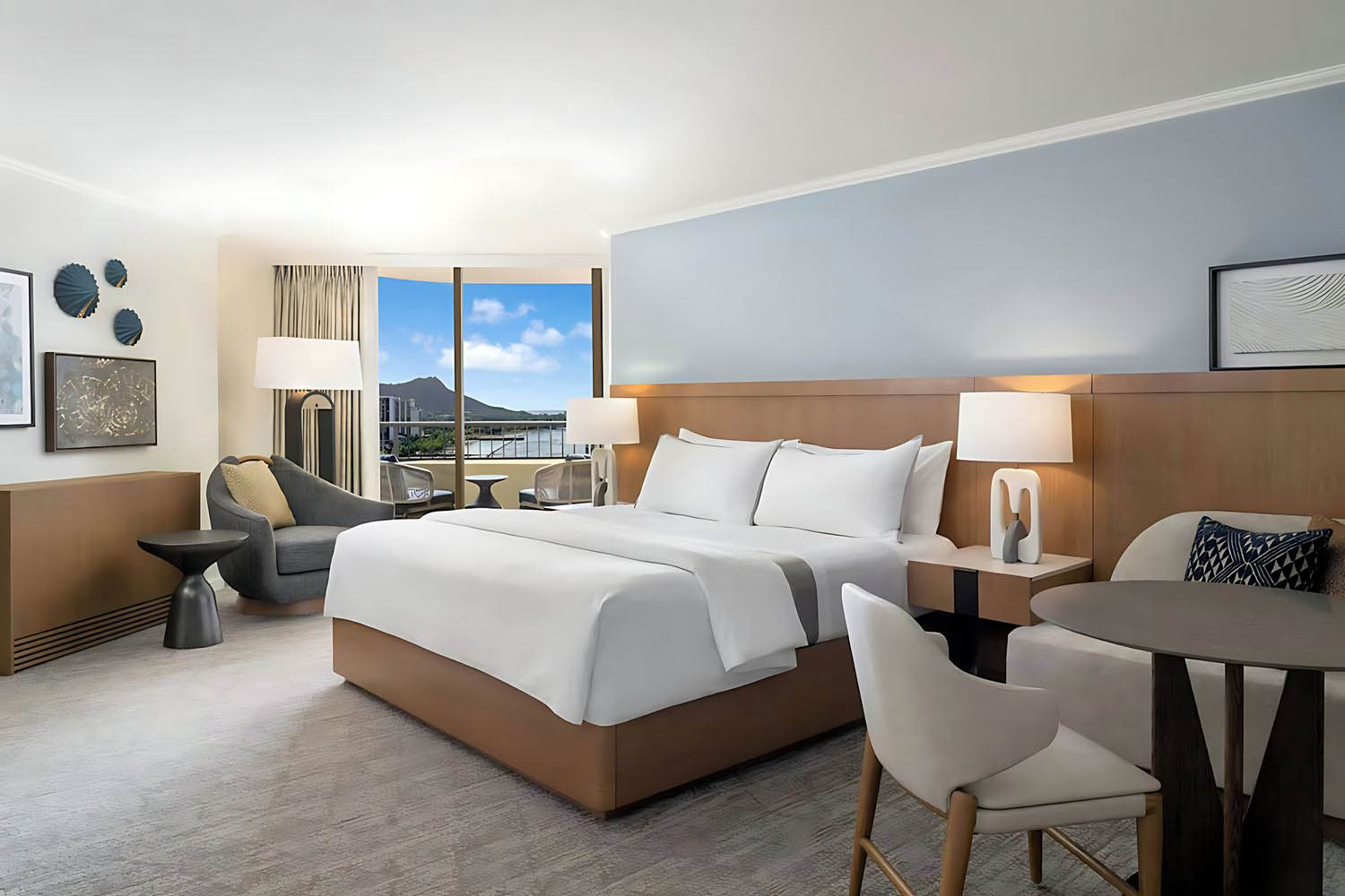 Tower Diamond Head Ocean, Larger Guest room, 1 King, Diamond Head view, Ocean view, Balcony LuxuriaVacations