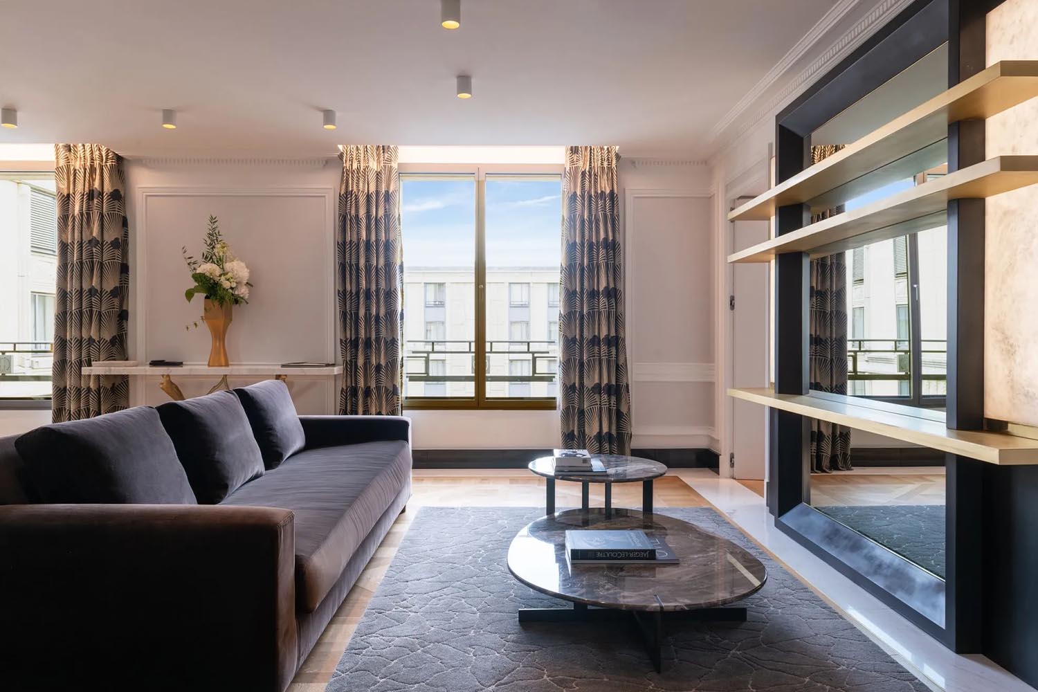 Triomphe Apartment LuxuriaVacations