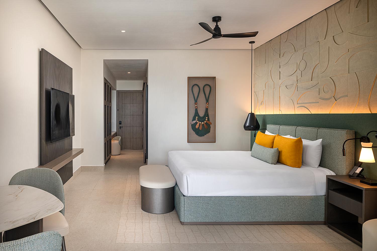 Tropical View Room - 1 King Bed LuxuriaVacations