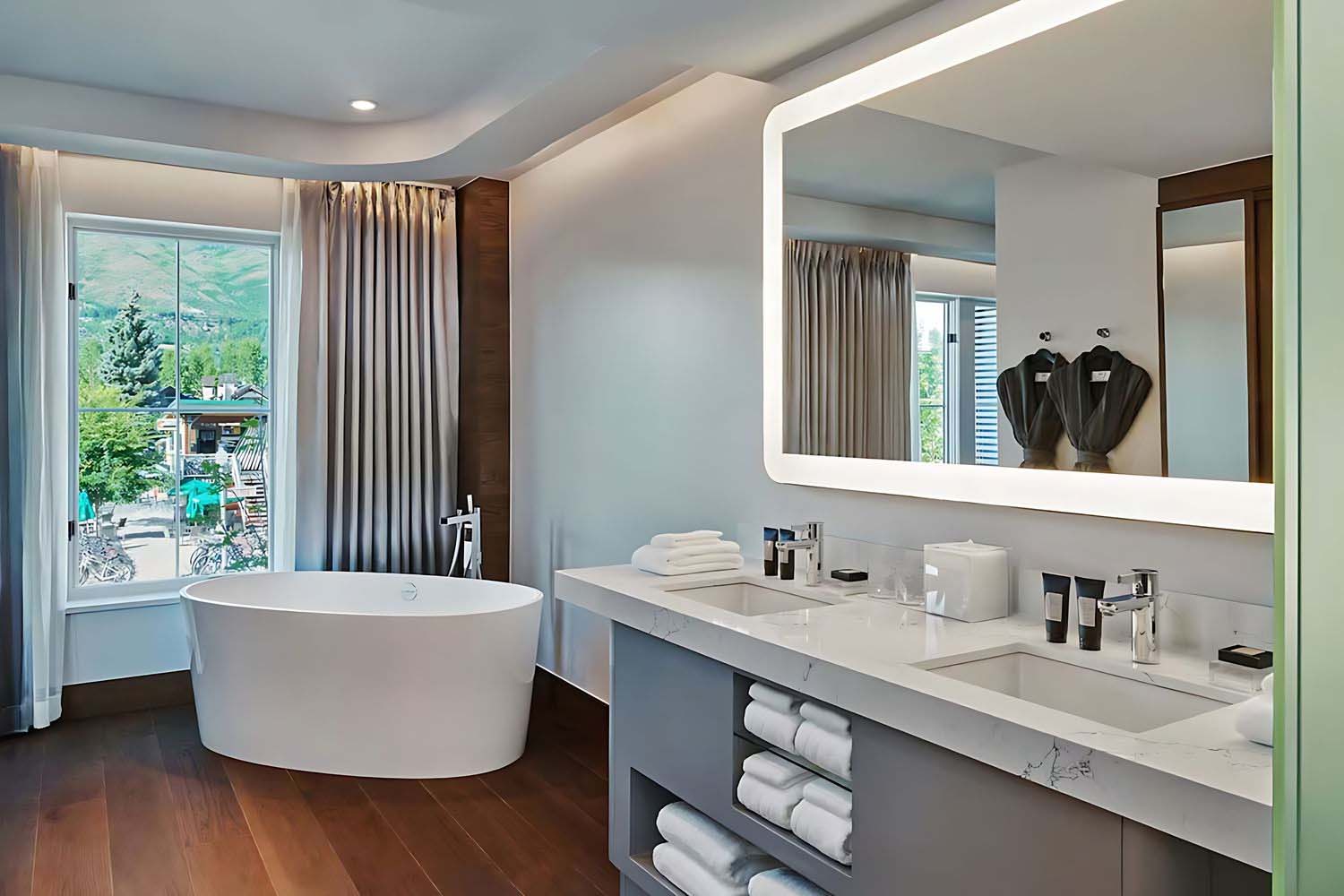 Two Bedroom Ajax Suite, Connecting Suite, Bedroom 1: 1 King, Bedroom 2: 1 King LuxuriaVacations