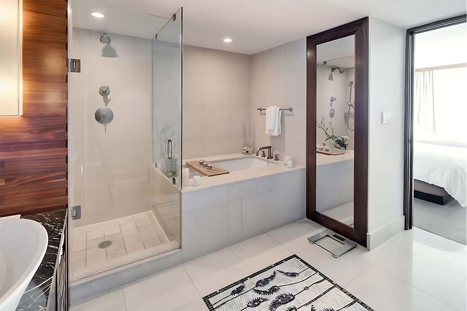 Two bedroom luxury apartment One King and One Queen Bed LuxuriaVacations