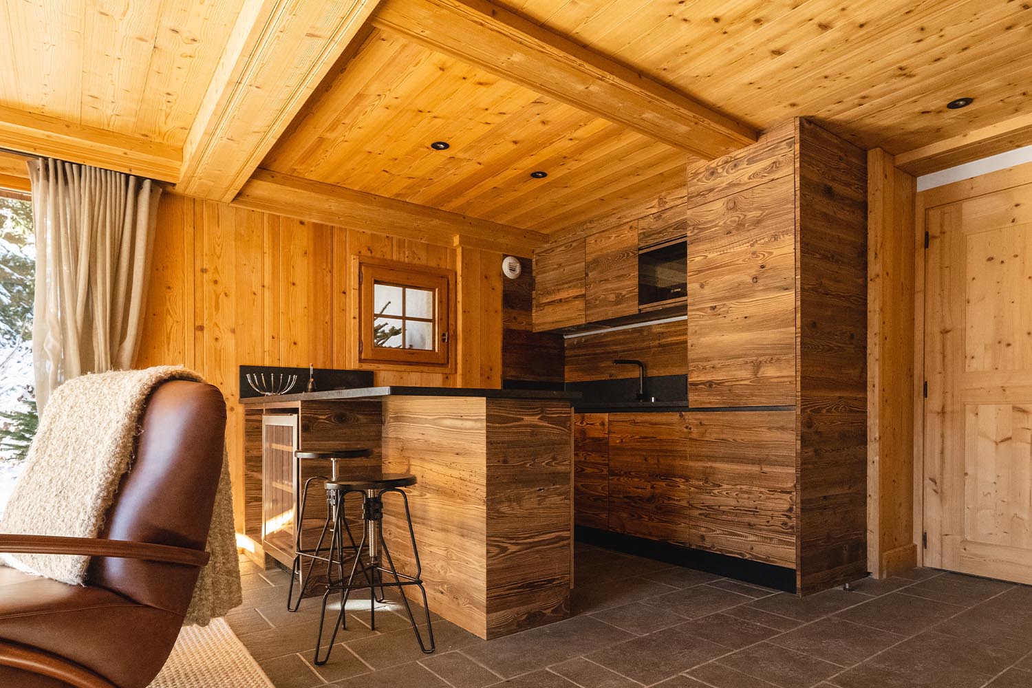 TWO-BEDROOM SUITE PRESTIGE LuxuriaVacations