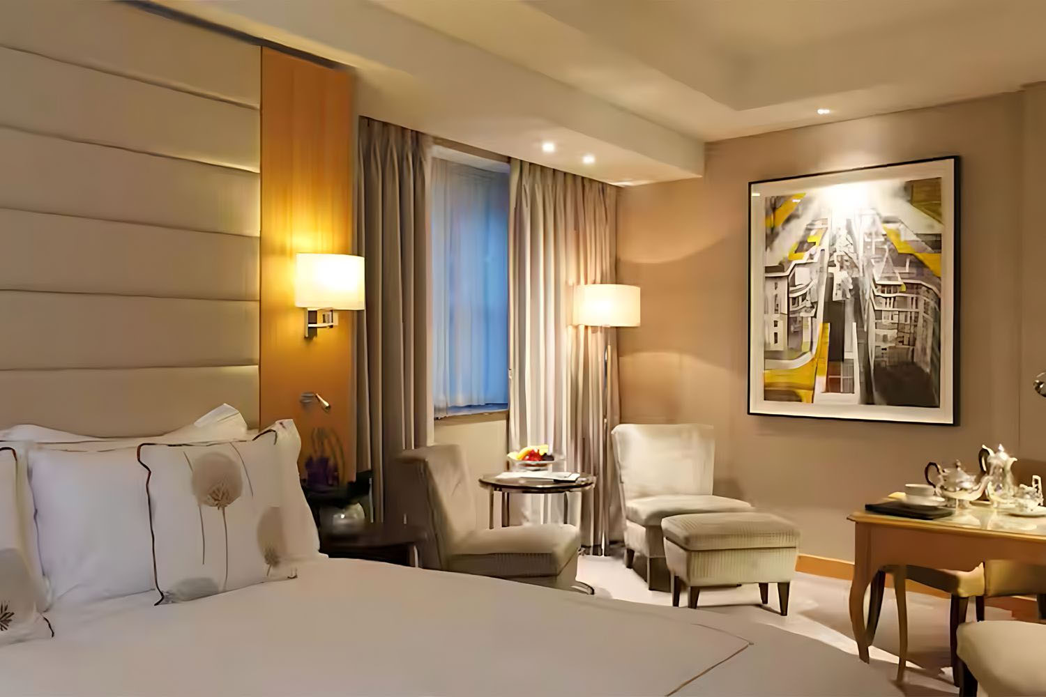 Two Bedroom Suite with Lounge Access LuxuriaVacations