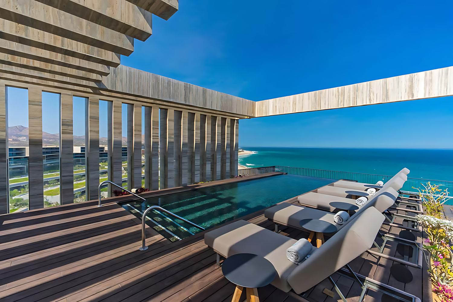 Two-Story Penthouse, 3 Bedroom Residence, Beach front, Top floor, Fireplace, Private pool LuxuriaVacations