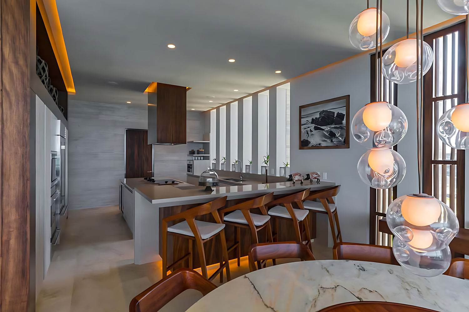 Two-Story Penthouse, 3 Bedroom Residence, Beach front, Top floor, Fireplace, Private pool LuxuriaVacations
