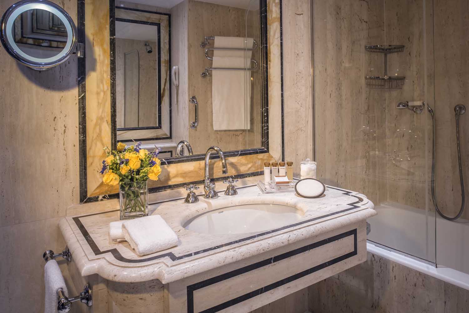 Two Twin Bed Deluxe Room with Private Park View LuxuriaVacations