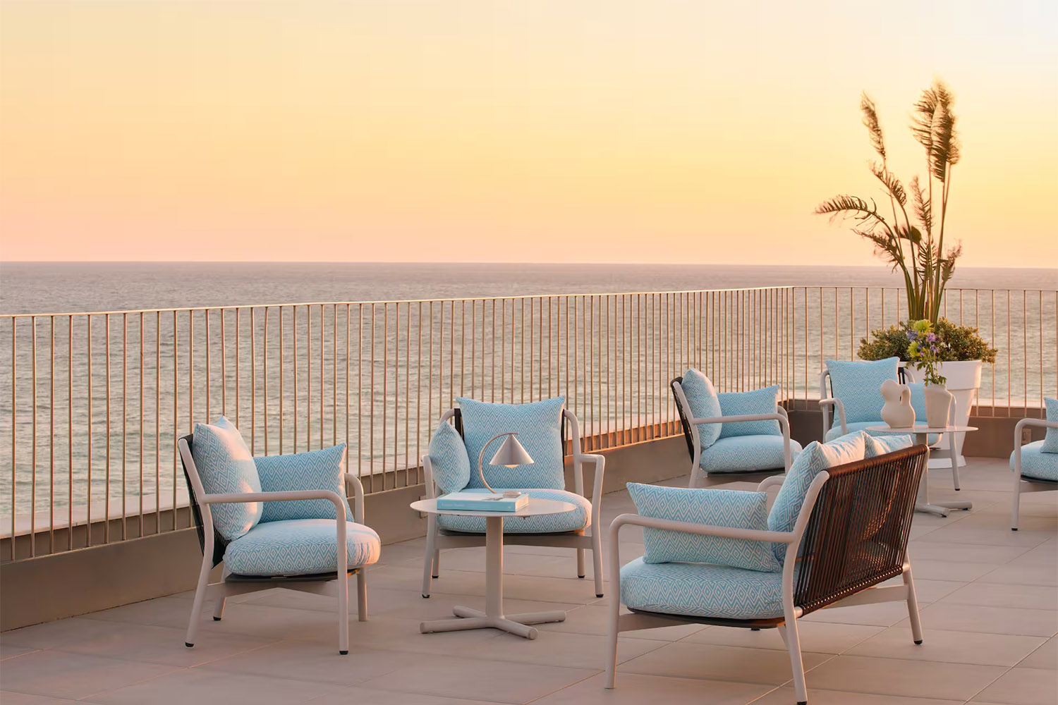 Ultimate ME + Suite Sea View & Private Pool LuxuriaVacations