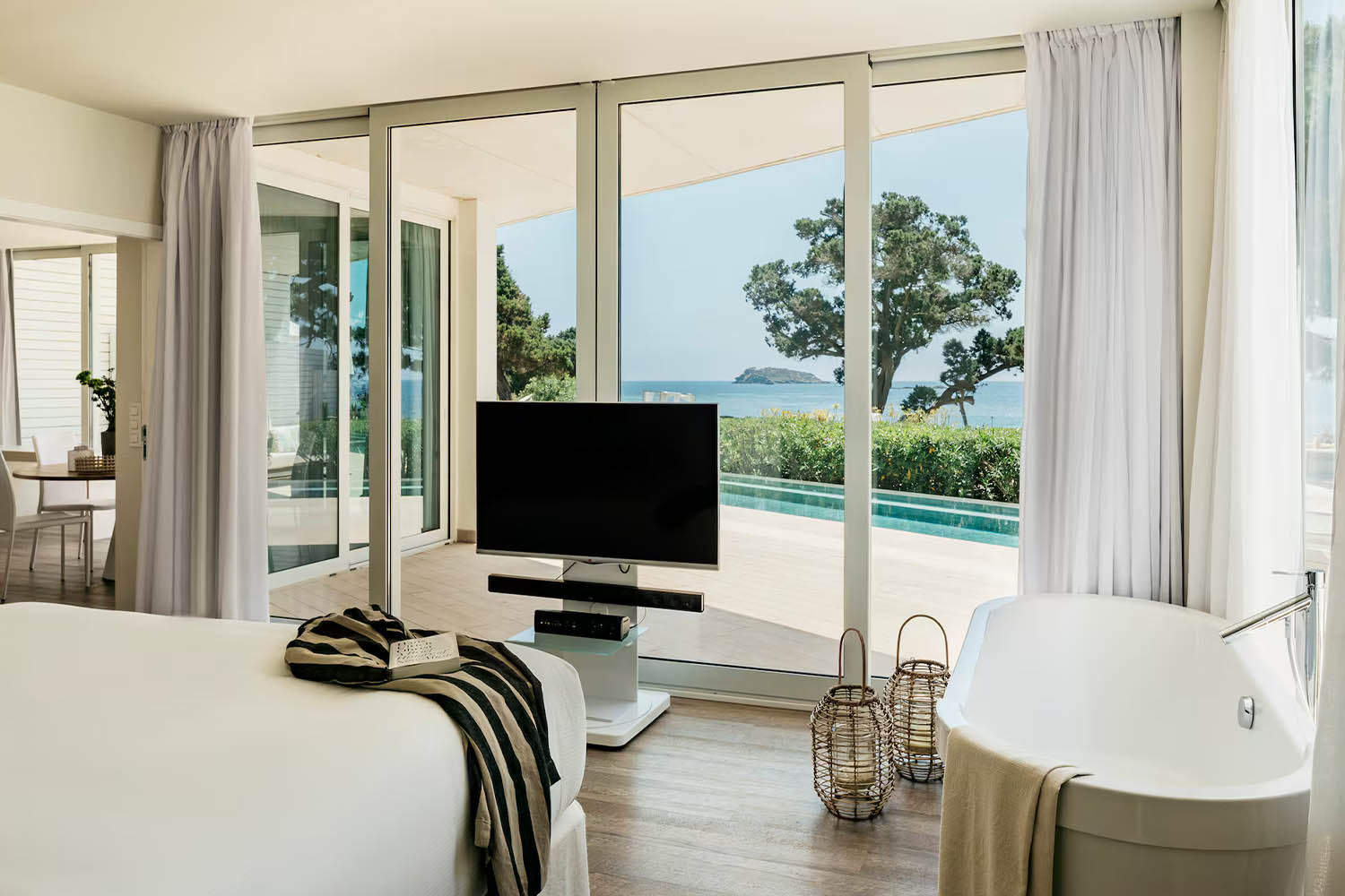Ultimate ME+ Suite with Private Pool and Sea View LuxuriaVacations