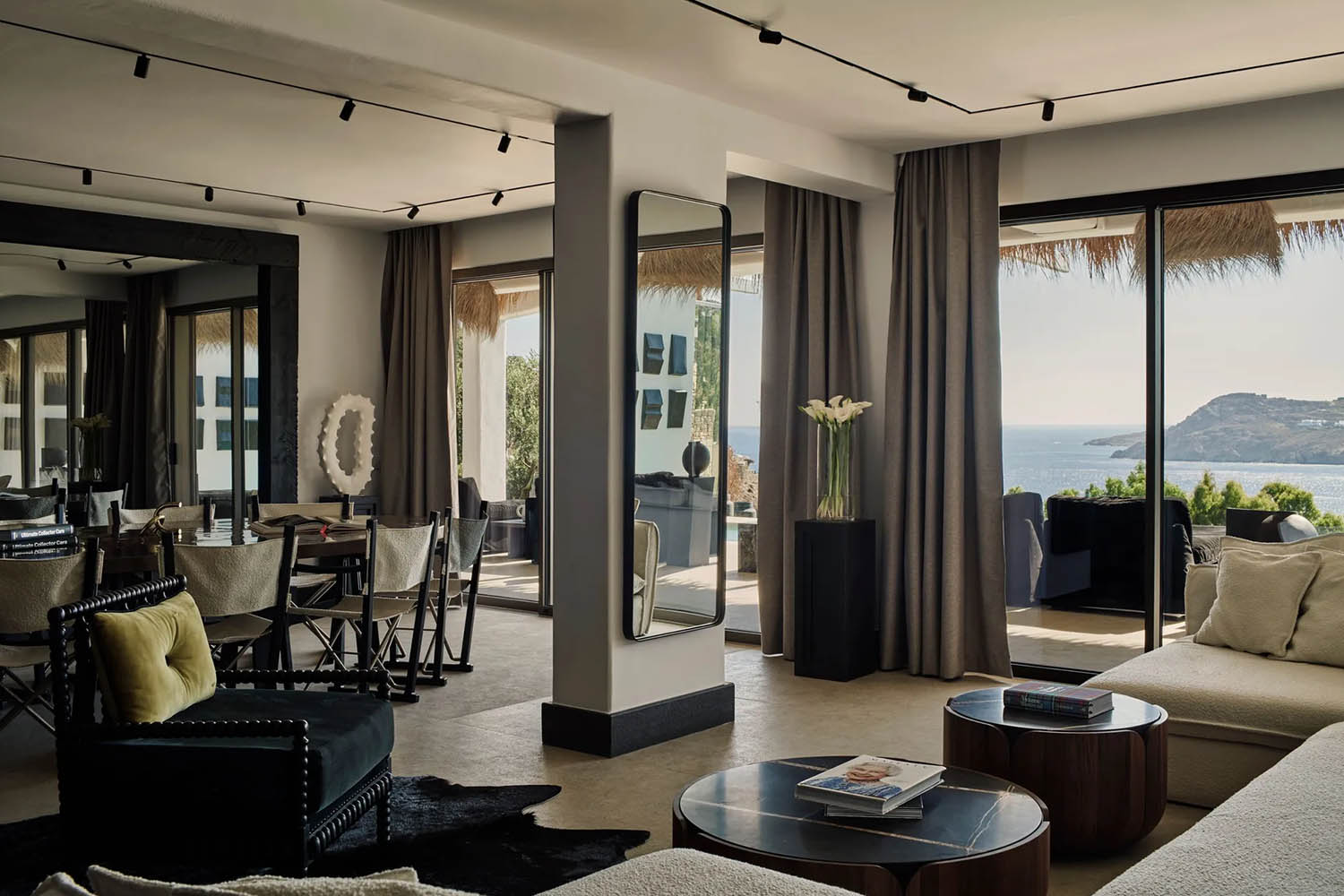 UNIQUE VILLAS: 2-Bedroom SUPER PARADISE VILLA LuxuriaVacations
