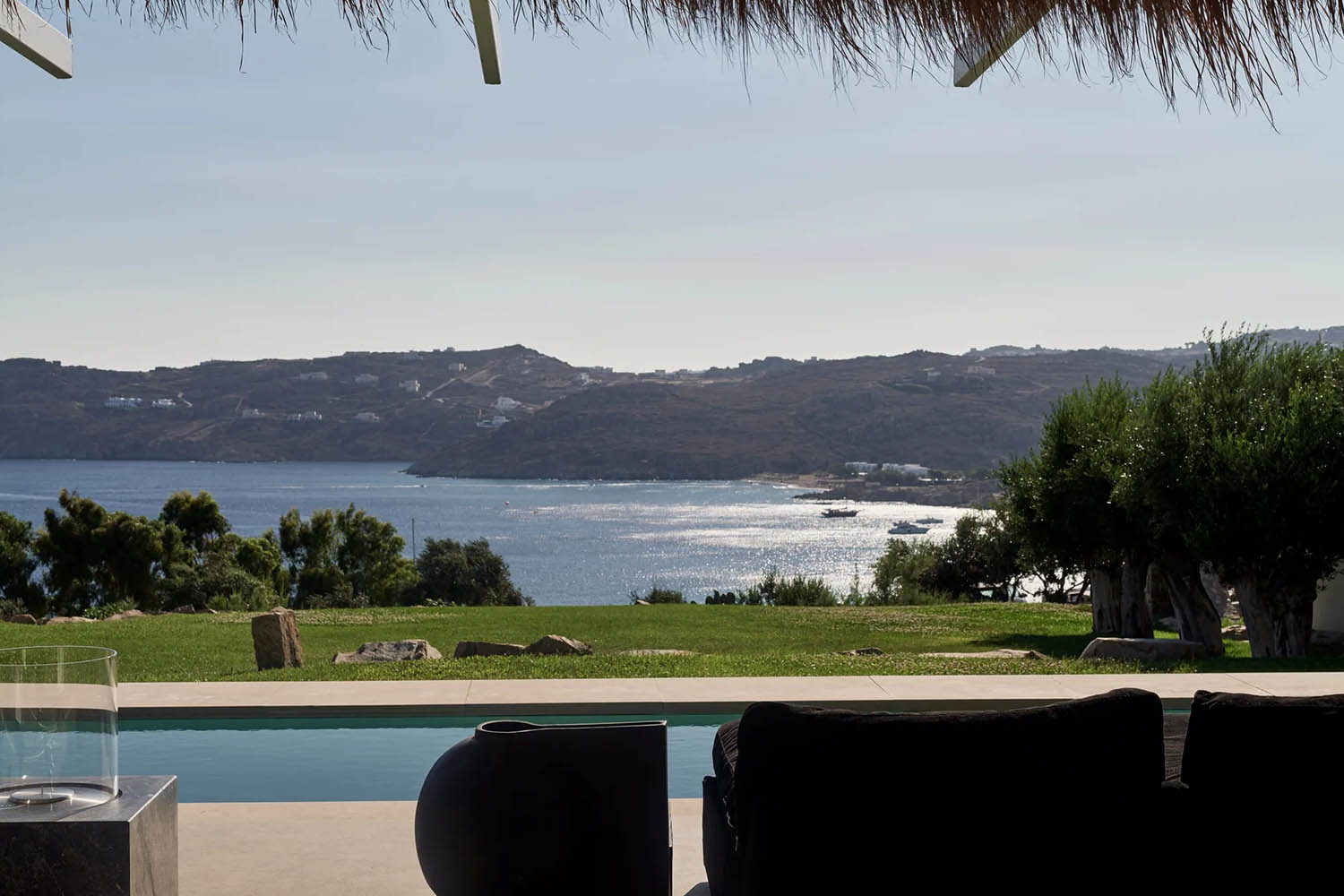 UNIQUE VILLAS: 4-Bedroom SUPER PARADISE VILLA LuxuriaVacations