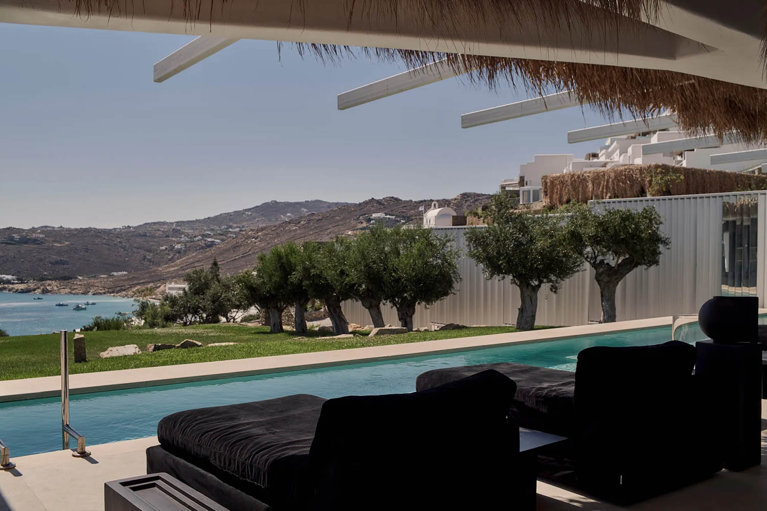 UNIQUE VILLAS: 4-Bedroom SUPER PARADISE VILLA LuxuriaVacations