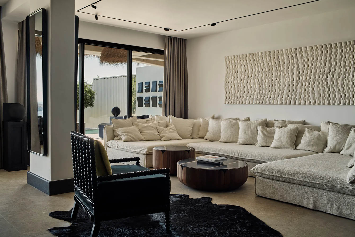 UNIQUE VILLAS: 6-Bedroom SUPER PARADISE VILLA LuxuriaVacations