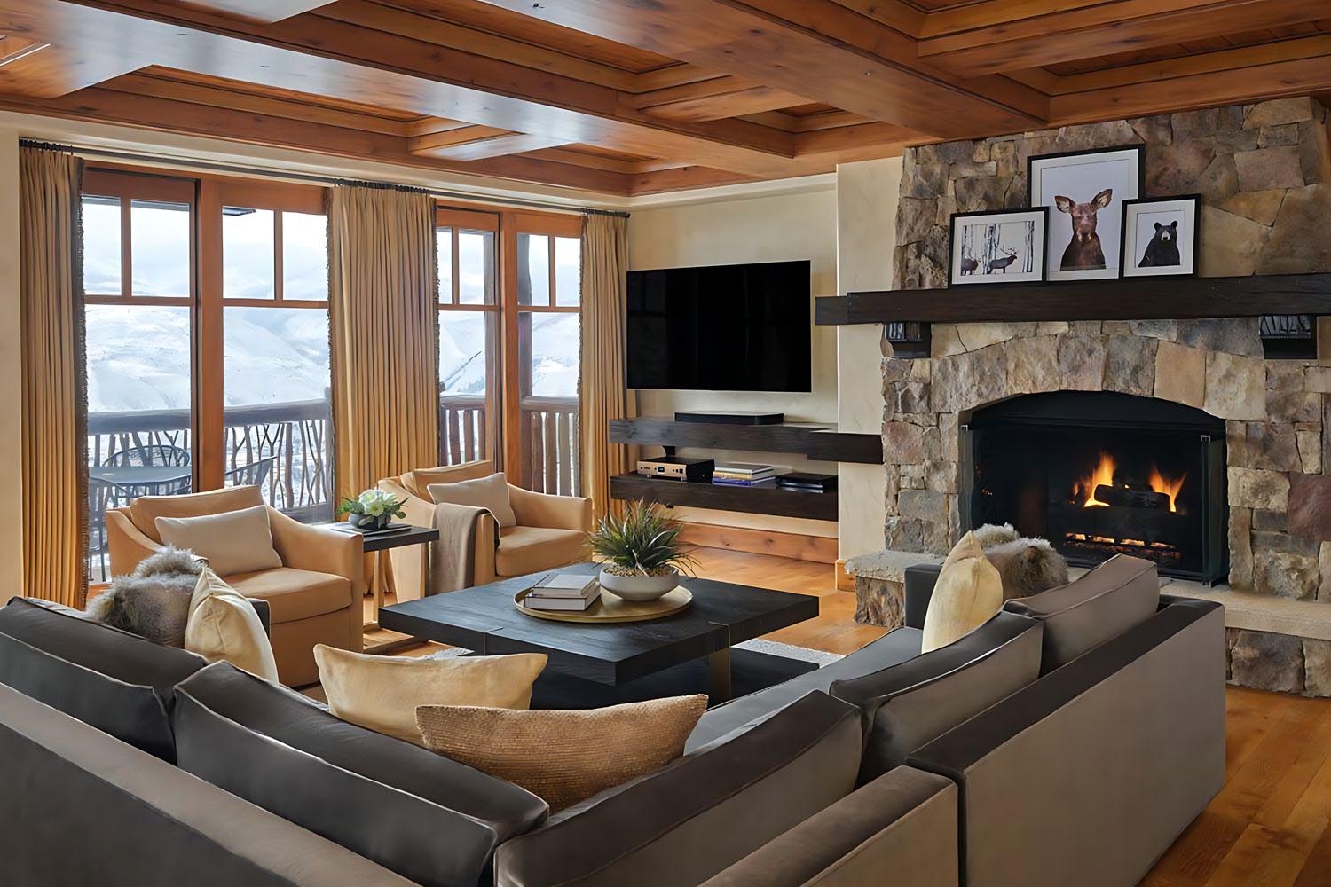 Valley View 3 Bedroom Penthouse Suite, Balcony, Fireplace LuxuriaVacations