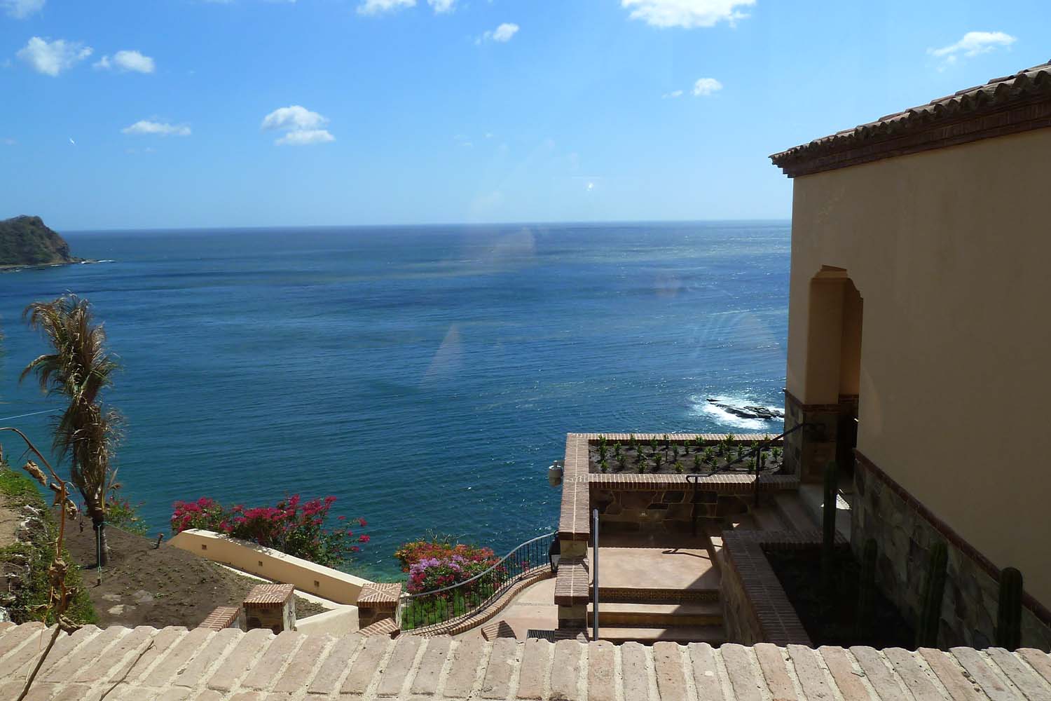 Villa Escondida LuxuriaVacations