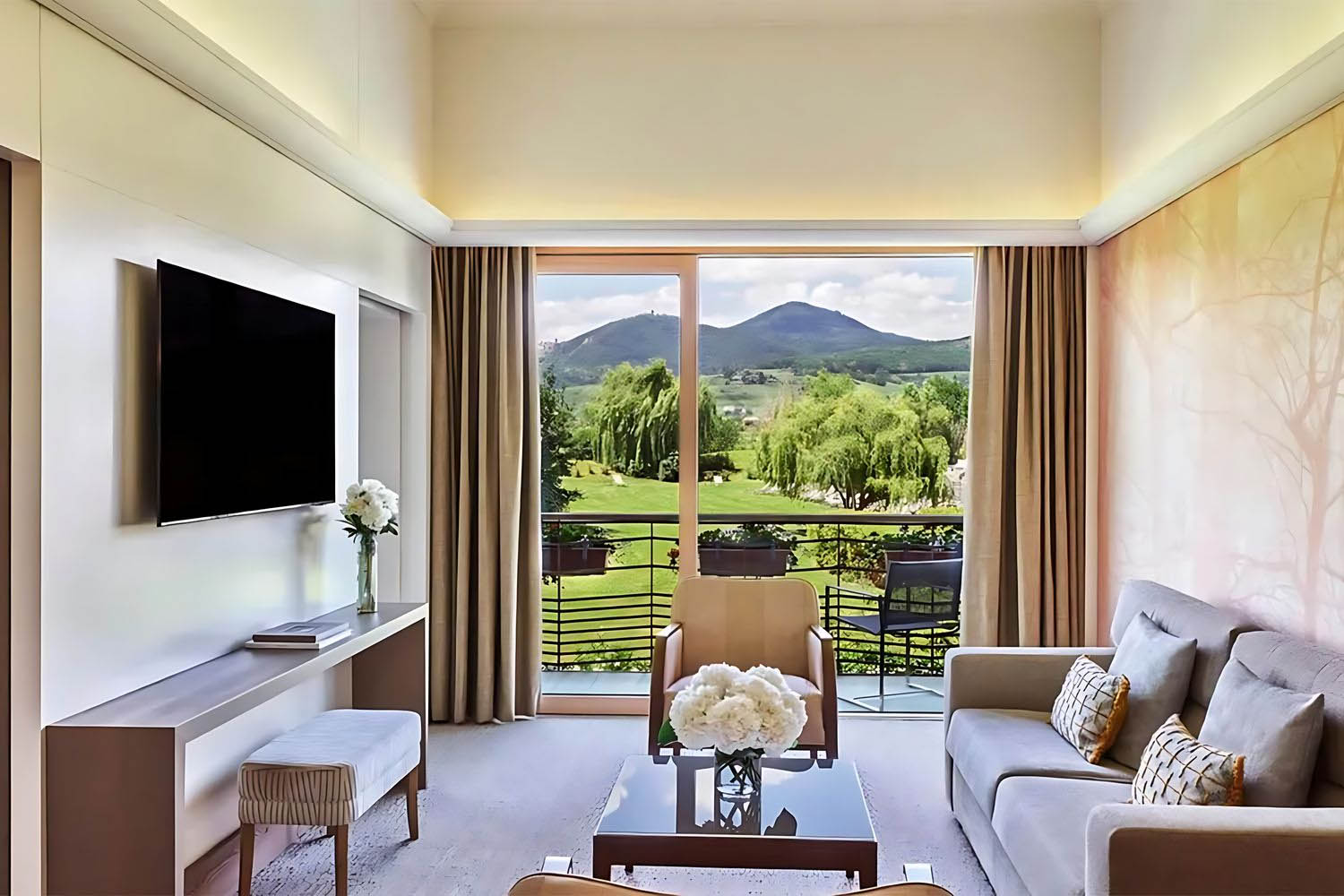 Vineyard View Suite LuxuriaVacations