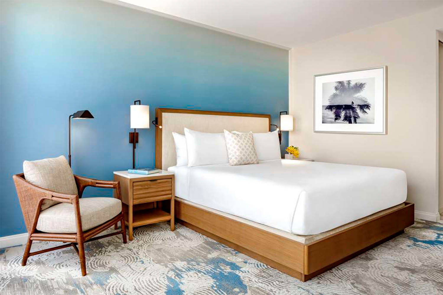 Waikiki Mountain View One King Bed LuxuriaVacations
