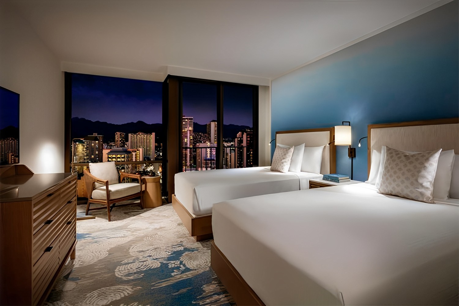 Waikiki Mountain View Two Twin Beds LuxuriaVacations