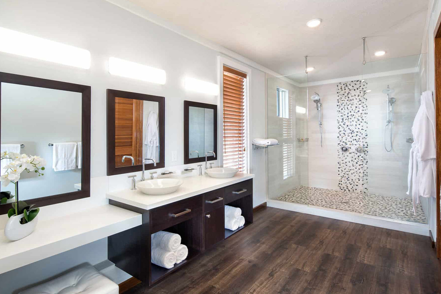 WaterFront Villa LuxuriaVacations