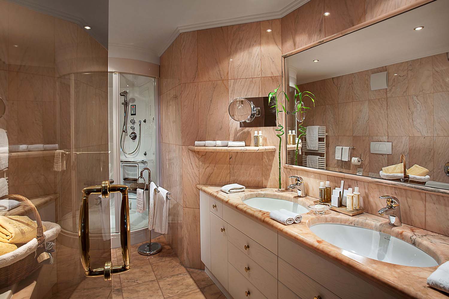 Wellness Garden Suite LuxuriaVacations