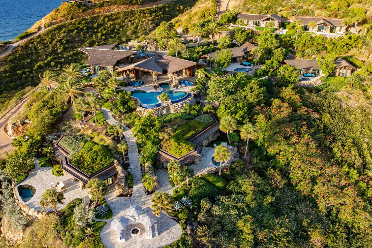 Wings Villa LuxuriaVacations